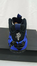Load image into Gallery viewer, Air Foamposite One MT QS Memphis Tigers Mens RACER BLUE/WHITE-BLACK
